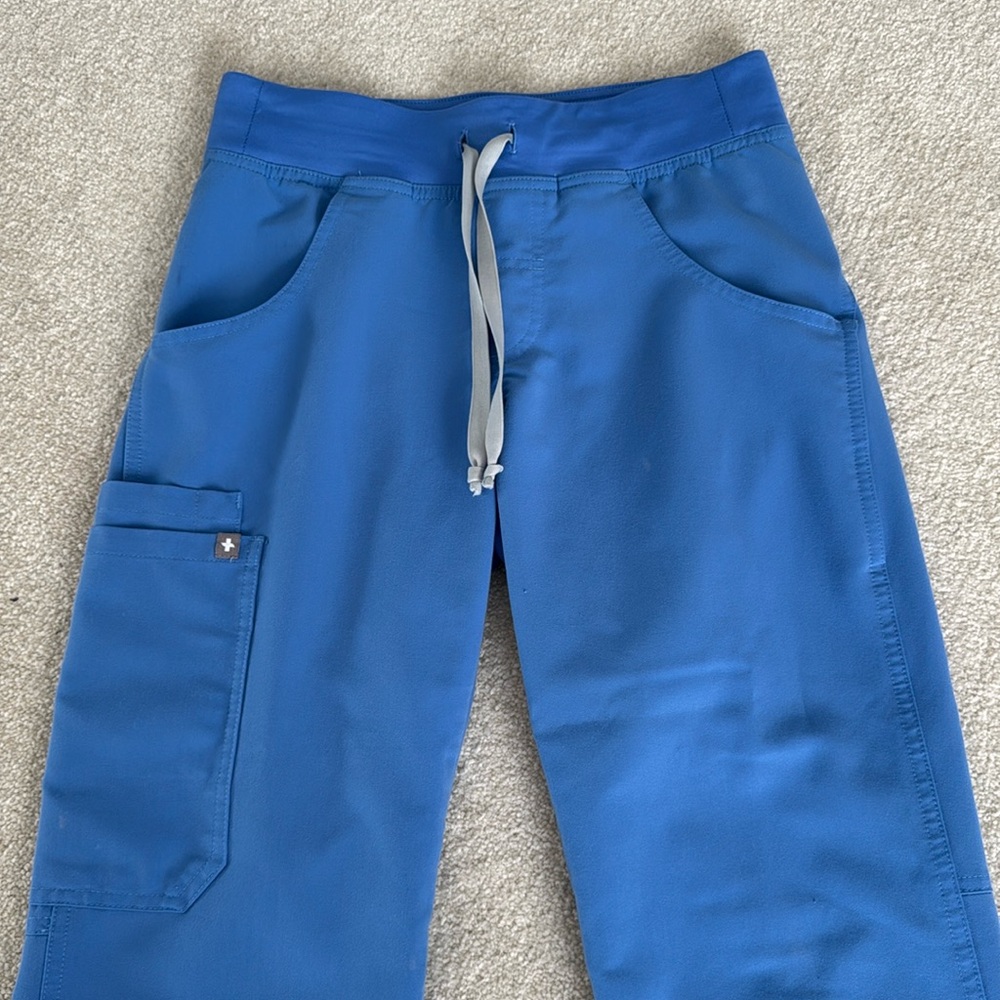 Women's Ceil Blue Kade™ - Petite Cargo Scrub Pants